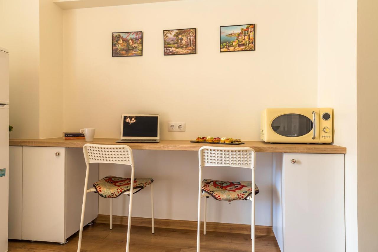 Studio T By Mrg Apartments Bucharest Exterior photo